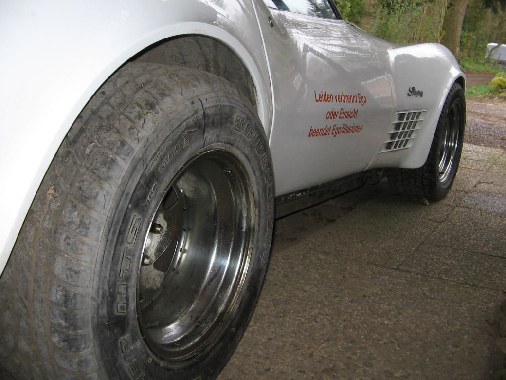 auto corvette schalter cabrio kennzeichen räder differential vergaser motor getriebe sitze schlauch haube bremsen scheinwerfe