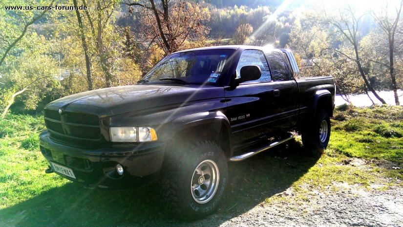 Dodge RAM 1500 Sport