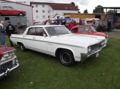 1963 Oldsmobile Super 88 Holiday Sedan