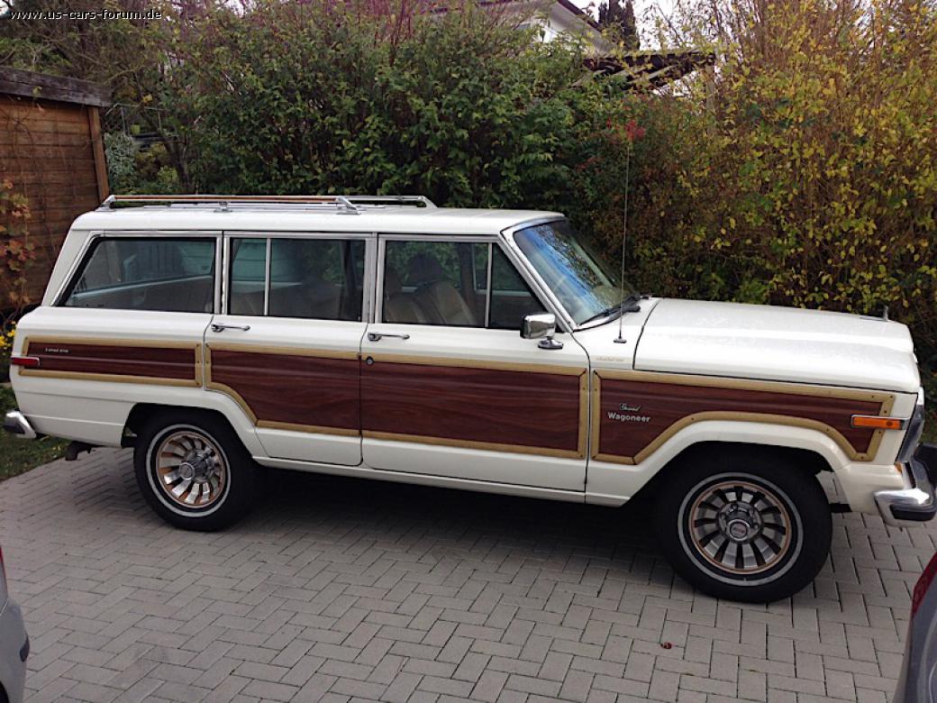 Jeep Wagoneer