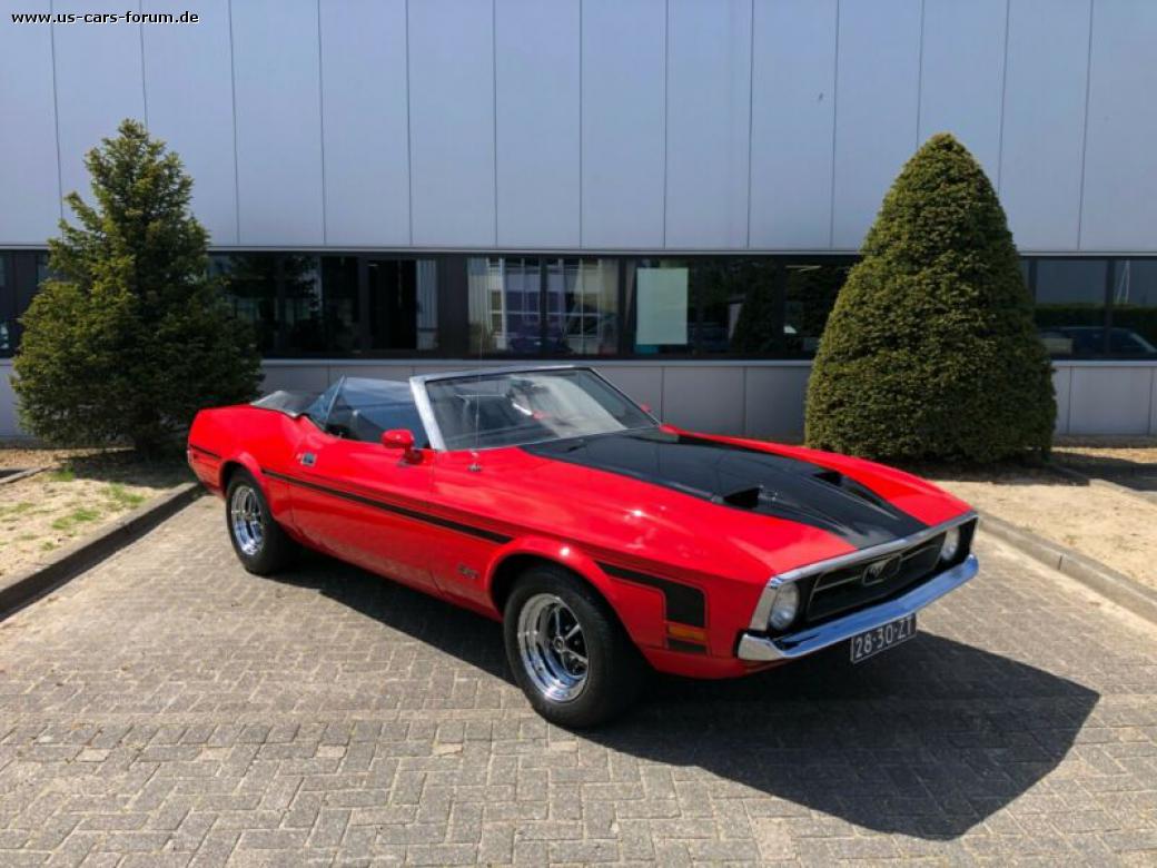 Ford Mustang Convertible