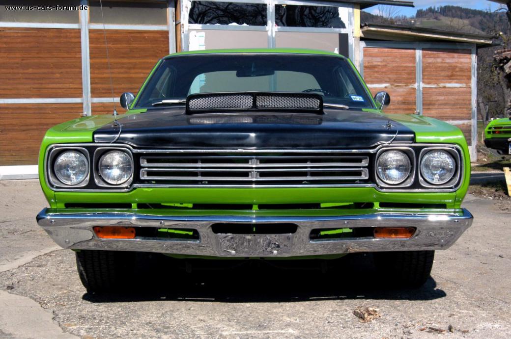 Plymouth 69 PLYMOUTH ROADRUNNER Plymouth 69 PLYMOUTH ROADRUNNER