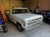 1973 Ford F250 Custom 2WD 1973 Ford F250 Custom 2WD