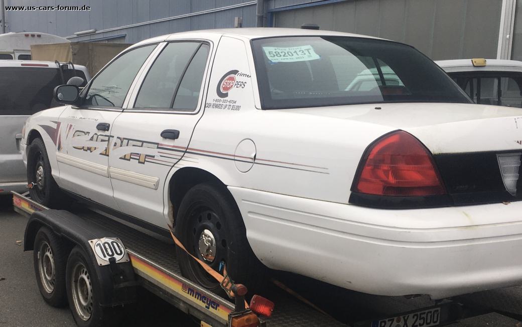 Ford Crown Victoria