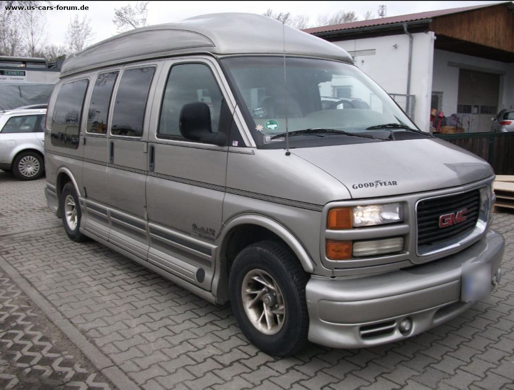 GMC Savana